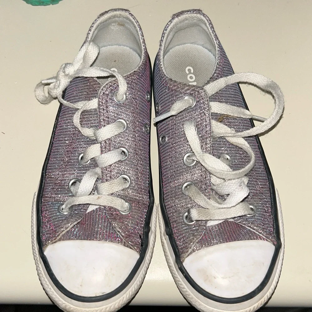 Converse Purple glittery low top girls shoes